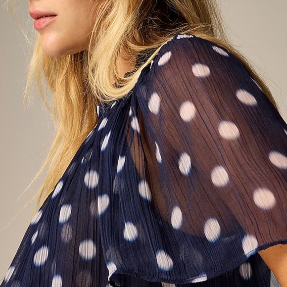 NEW J. CREW Crinkle chiffon smocked top in ombré‎ dot navy & white size small - Picture 3 of 10